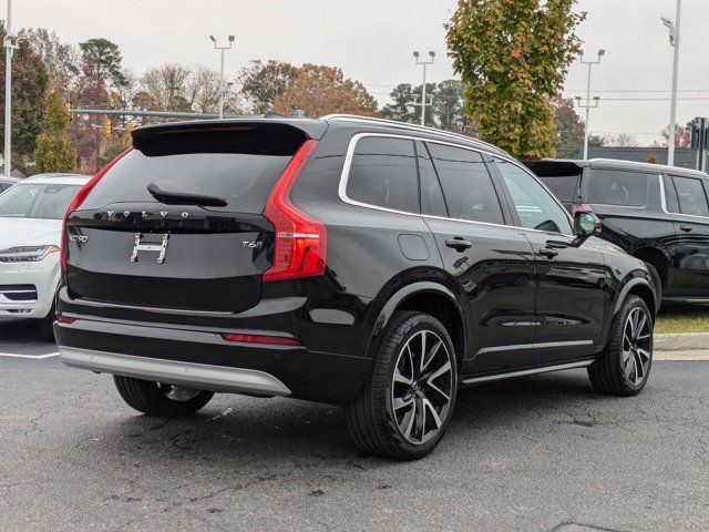 2022 Volvo XC90 Momentum