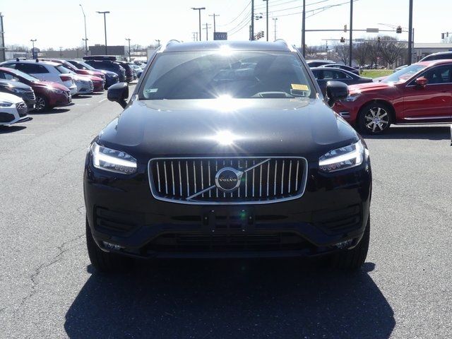 2022 Volvo XC90 Momentum