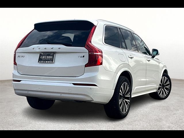 2022 Volvo XC90 Momentum