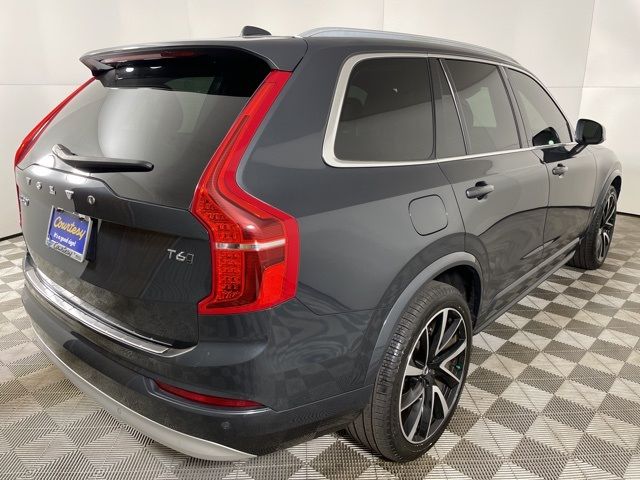 2022 Volvo XC90 Momentum