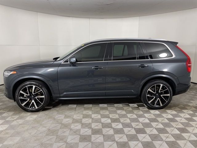 2022 Volvo XC90 Momentum