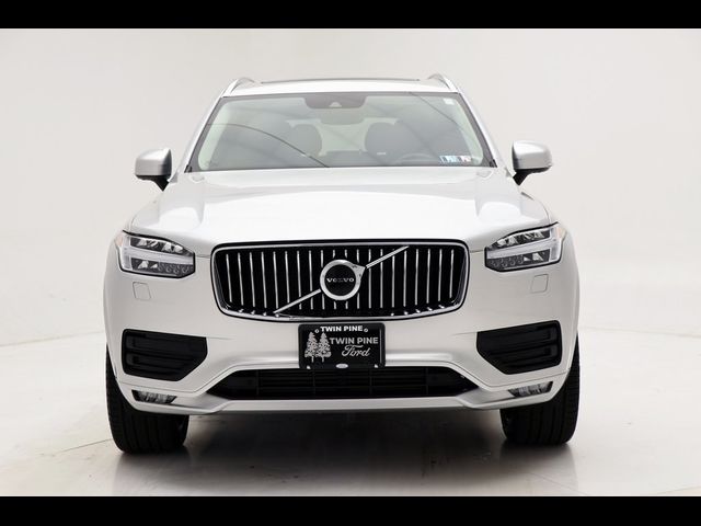 2022 Volvo XC90 Momentum