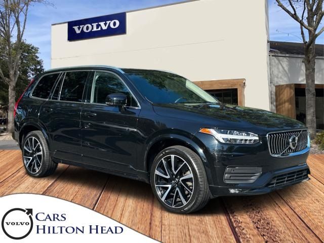 2022 Volvo XC90 Momentum