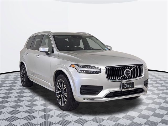 2022 Volvo XC90 Momentum