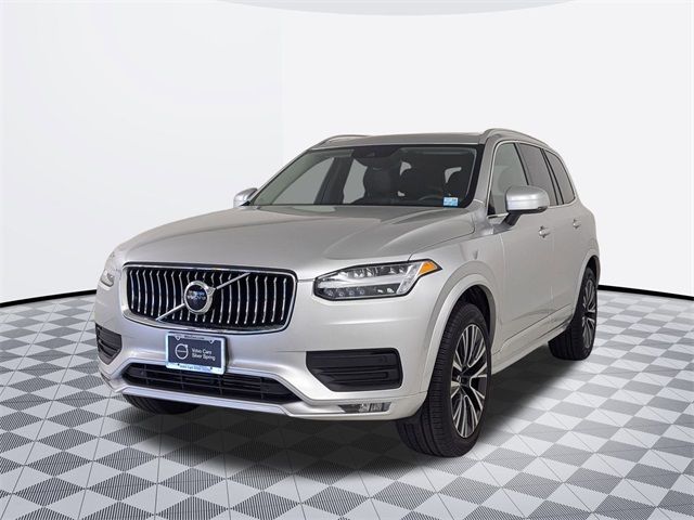 2022 Volvo XC90 Momentum