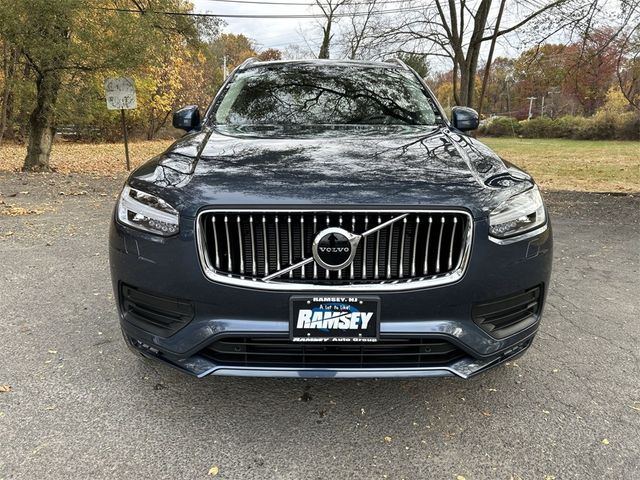 2022 Volvo XC90 Momentum