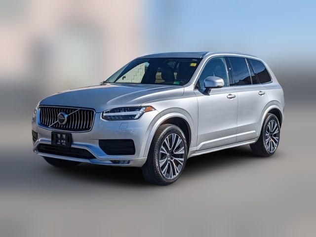 2022 Volvo XC90 Momentum