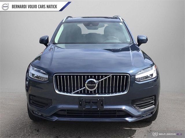 2022 Volvo XC90 Momentum