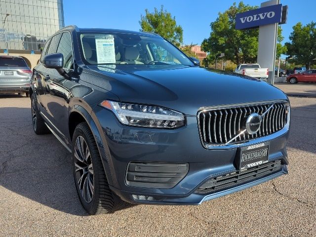 2022 Volvo XC90 Momentum