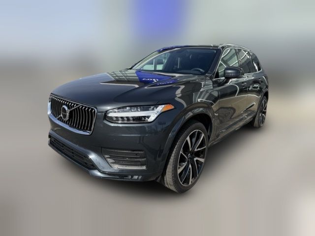 2022 Volvo XC90 Momentum