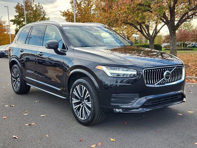 2022 Volvo XC90 Momentum