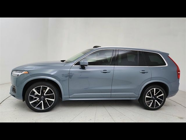 2022 Volvo XC90 Momentum