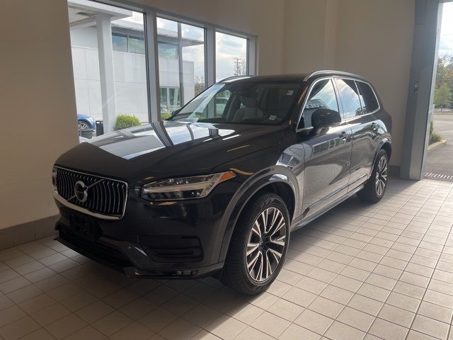 2022 Volvo XC90 Momentum