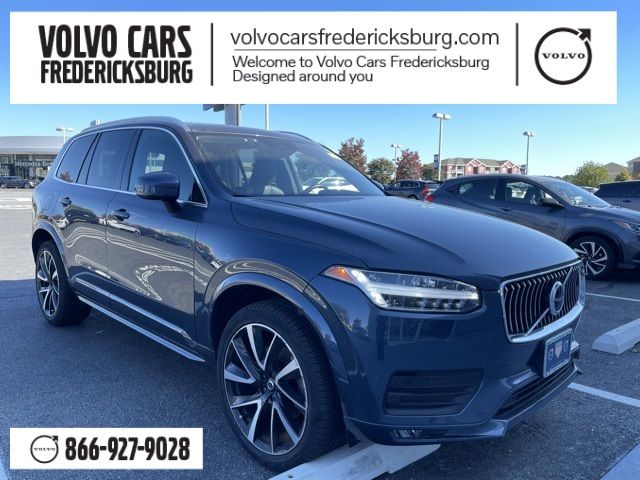 2022 Volvo XC90 Momentum