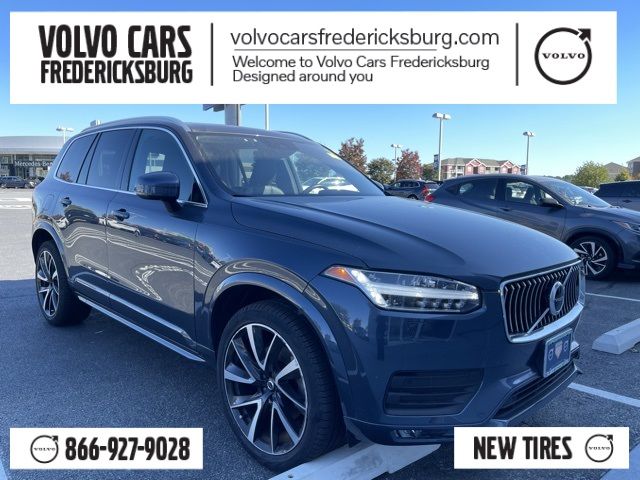 2022 Volvo XC90 Momentum