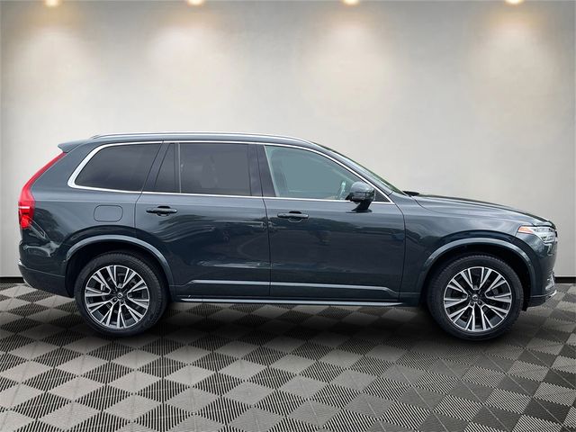 2022 Volvo XC90 Momentum