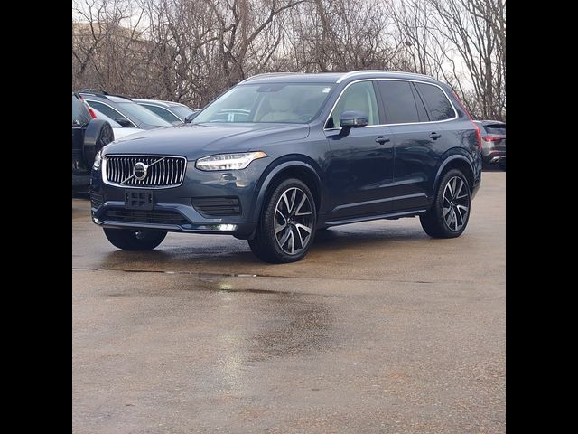 2022 Volvo XC90 Momentum