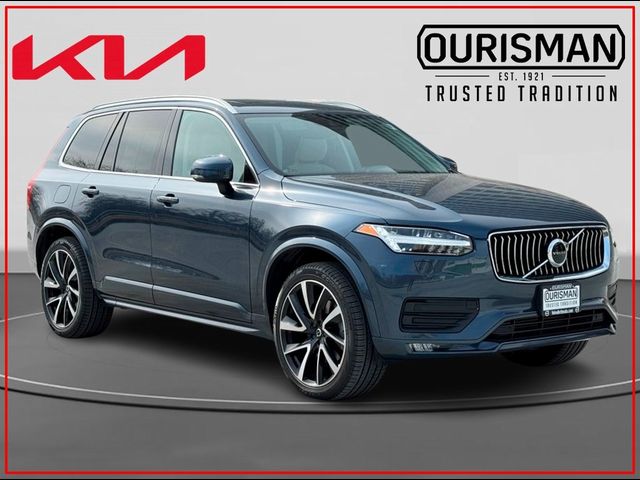 2022 Volvo XC90 Momentum