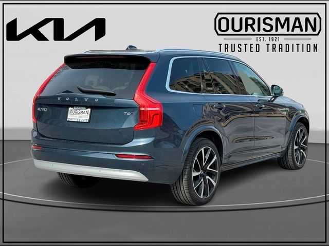 2022 Volvo XC90 Momentum