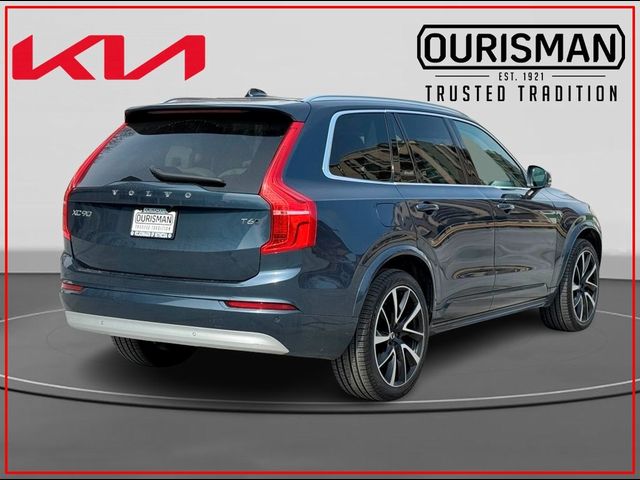 2022 Volvo XC90 Momentum