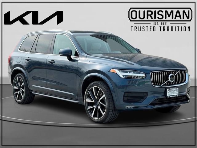 2022 Volvo XC90 Momentum