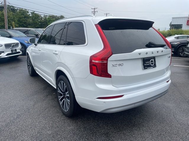 2022 Volvo XC90 Momentum