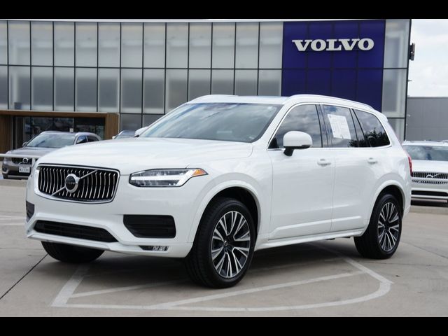 2022 Volvo XC90 Momentum