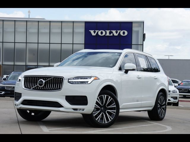 2022 Volvo XC90 Momentum