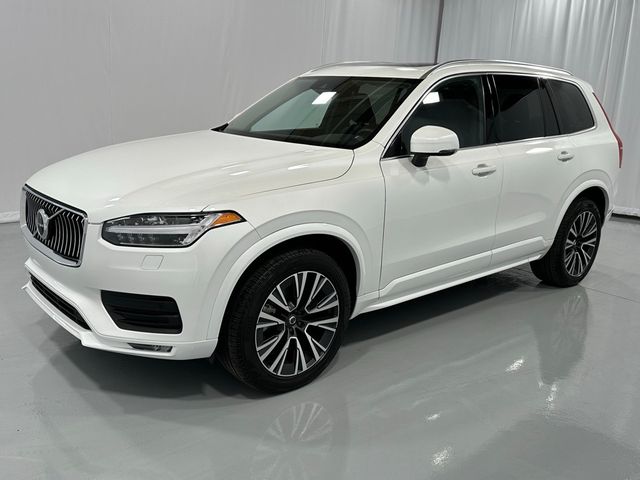 2022 Volvo XC90 Momentum