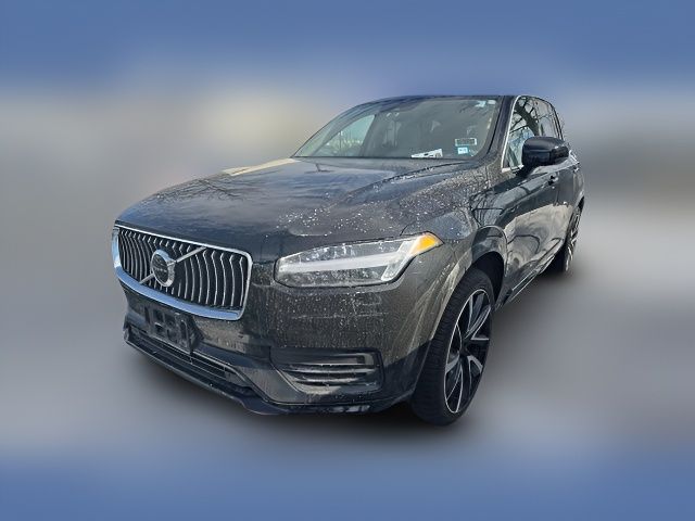 2022 Volvo XC90 Momentum