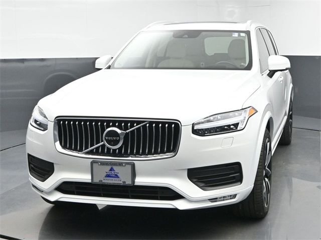 2022 Volvo XC90 Momentum