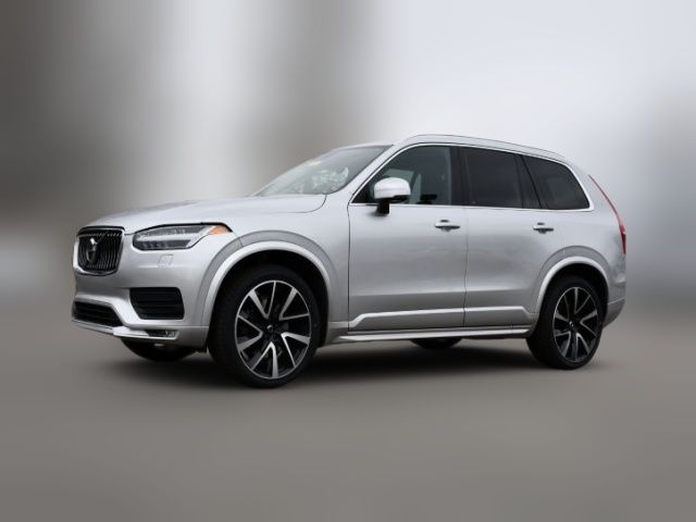 2022 Volvo XC90 Momentum