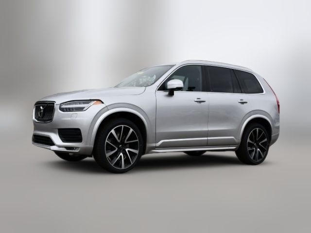 2022 Volvo XC90 Momentum