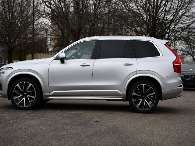 2022 Volvo XC90 Momentum