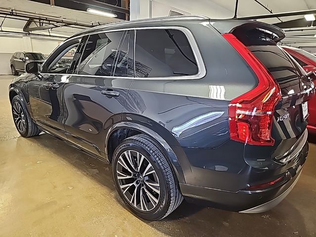 2022 Volvo XC90 Momentum