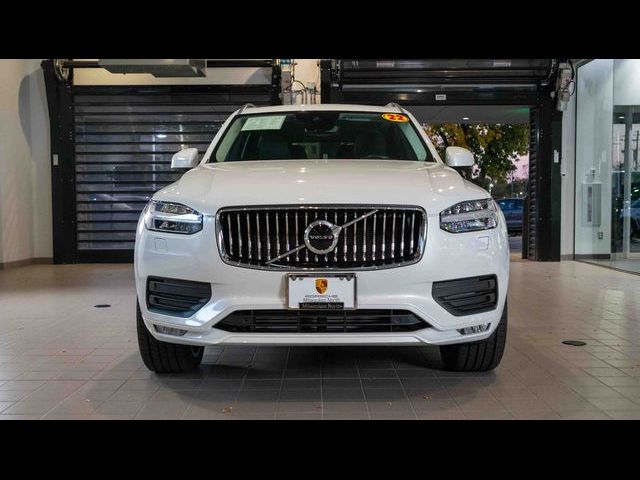 2022 Volvo XC90 Momentum