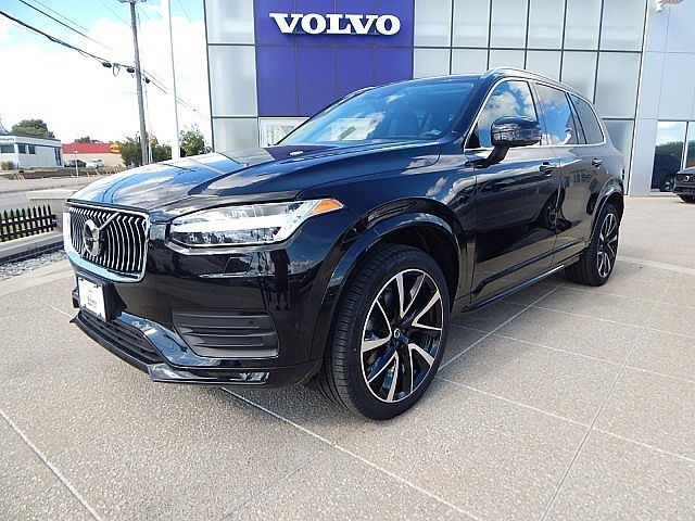 2022 Volvo XC90 Momentum