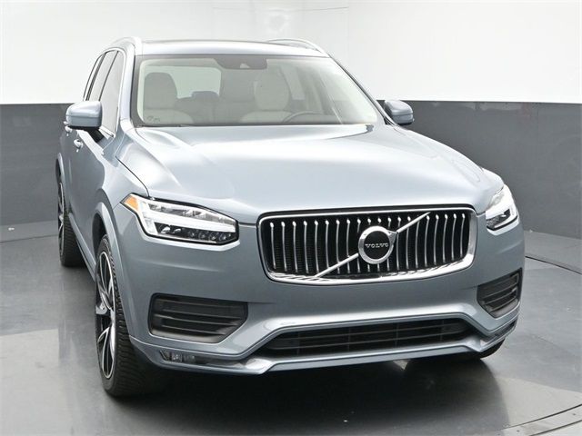 2022 Volvo XC90 Momentum