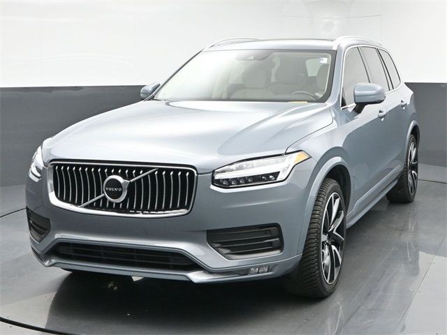 2022 Volvo XC90 Momentum