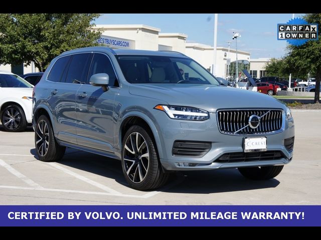 2022 Volvo XC90 Momentum