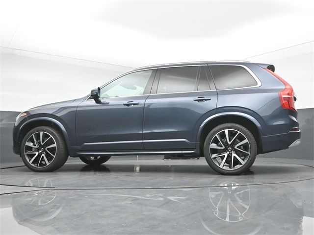 2022 Volvo XC90 Momentum