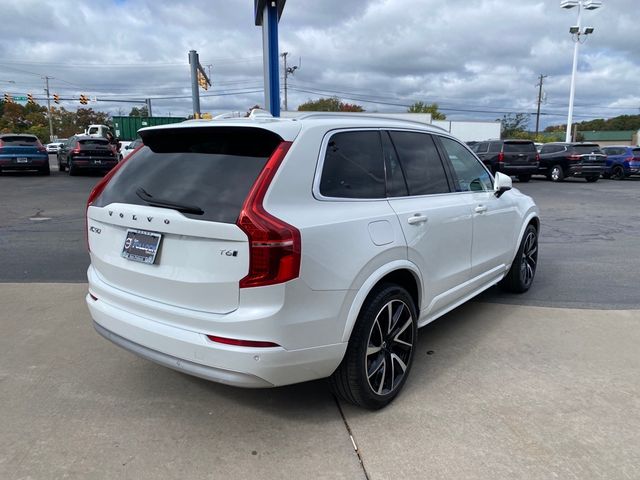 2022 Volvo XC90 Momentum