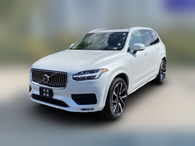 2022 Volvo XC90 Momentum