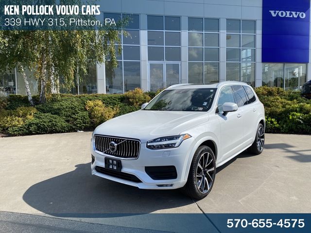 2022 Volvo XC90 Momentum