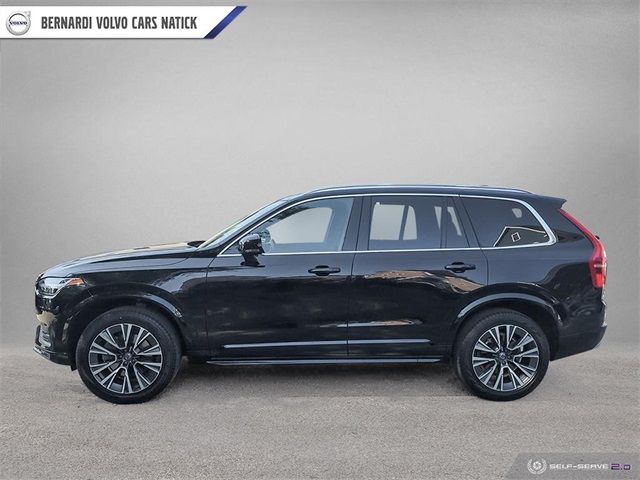 2022 Volvo XC90 Momentum