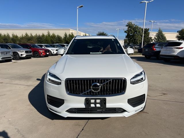 2022 Volvo XC90 Momentum