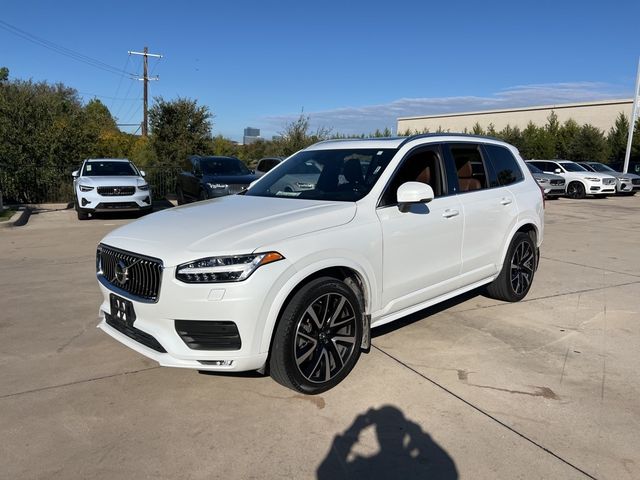 2022 Volvo XC90 Momentum