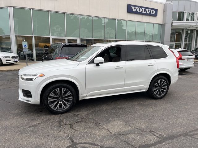 2022 Volvo XC90 Momentum