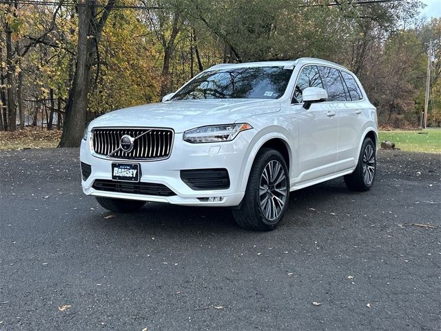 2022 Volvo XC90 Momentum