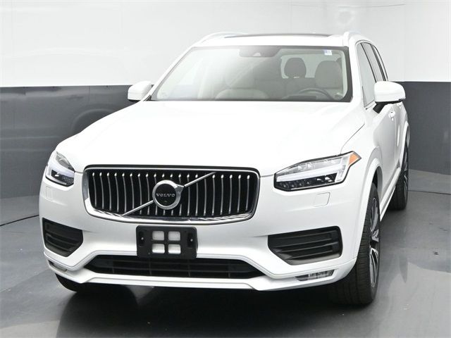 2022 Volvo XC90 Momentum